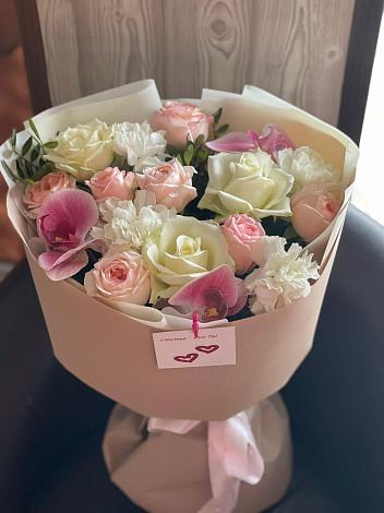 Букет цветов из: Орхидеи, Розы и Гвоздики в Солнцево Курская область