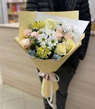 Букет цветов из:  Альстромерии, Розы и Хризантемы в Солнцево Курская область