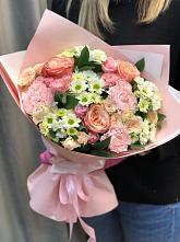 Букет нежные объятья в Солнцево Курская область Букет цветов из: Гвоздики, Розы и Хризантемы в Солнцево Курская область