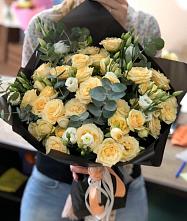 Букет цветов из:  Розы и Лизиантусы в Солнцево Курская область